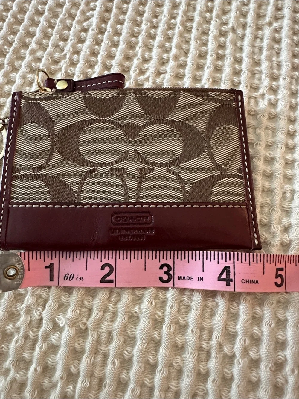 NWOT Coach Card Case Keyring in Beige and Burgundy